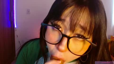 Olivia  online show from May 9, 1:13 pm