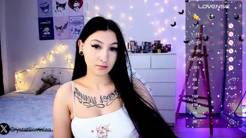 Sasha    Make me moan with patterns   good music here  online show from February 12, 12:16 am