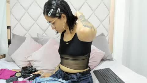 Crystal online show from June 8, 9:47 pm