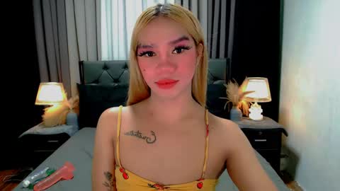 bea takashi  online show from May 4, 12:31 pm