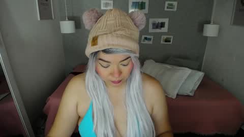 cuckoldlover69_ online show from December 9, 8:44 pm