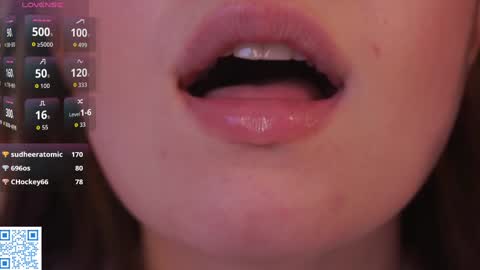 Ellie online show from October 10, 6:24 pm