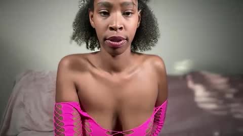 cum2charmxx online show from November 23, 3:36 pm