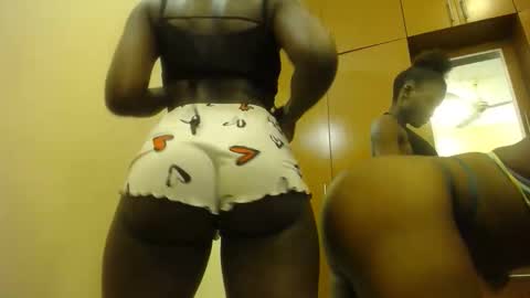 Cammy online show from October 10, 4:12 pm