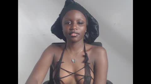 sophie online show from December 4, 3:24 pm