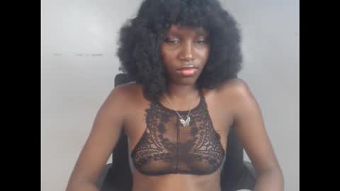 sophie online show from October 31, 10:08 am