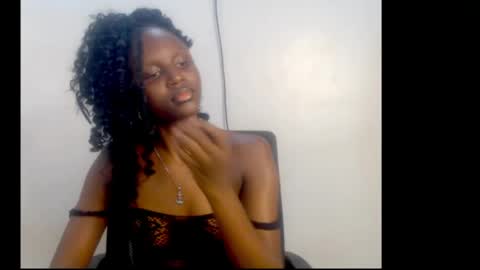 sophie online show from May 7, 8:07 am