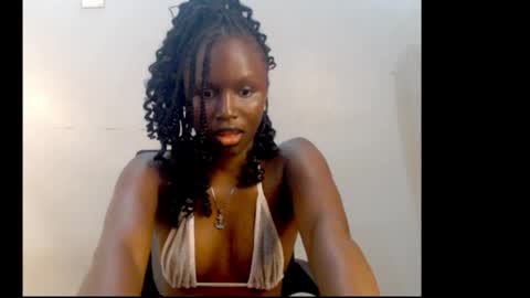 sophie online show from May 16, 6:49 am