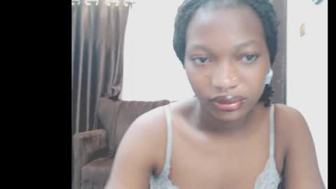 cumebony_petit online show from May 23, 8:01 am