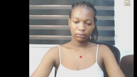 cumebony_petit online show from May 10, 9:44 am