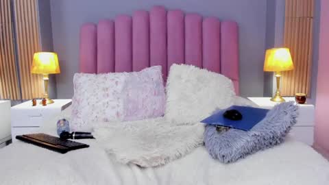 Cumming Loving online show from February 7, 8:20 pm