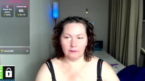 curvy_girlz online show from October 17, 4:32 pm