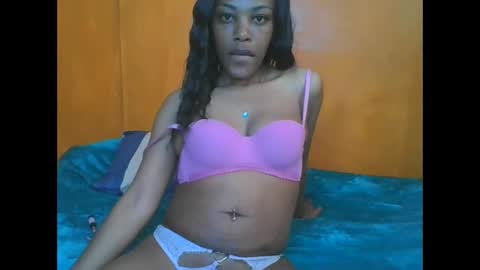 Snapshot of curvylyin chatting on September 13, 12:24 pm curvylyin online show from September 13, 12:24 pm