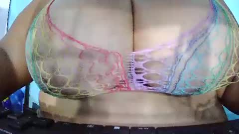 curvysexy_rose online show from April 6, 10:11 pm