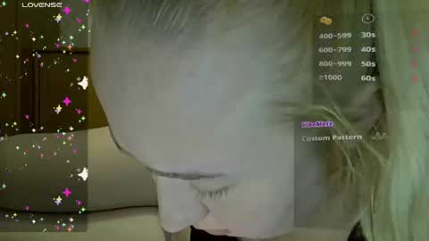 Curvy online show from March 17, 9:30 pm