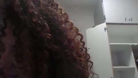 curvyyus online show from February 6, 12:47 am