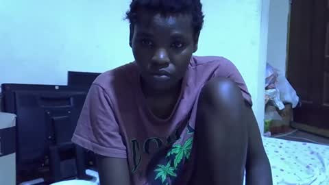cute_aliyah online show from May 23, 12:03 pm