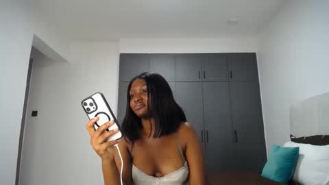 Liya online show from March 3, 11:49 am