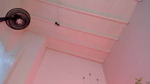 Stacy online show from November 19, 6:52 pm