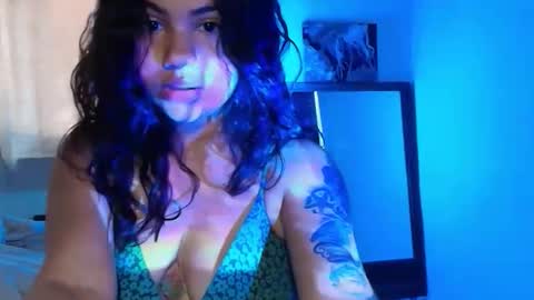 cute_hippo8 online show from April 13, 12:39 pm