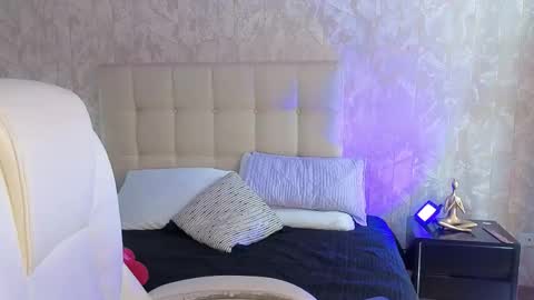 Sofa  online show from May 15, 4:05 am