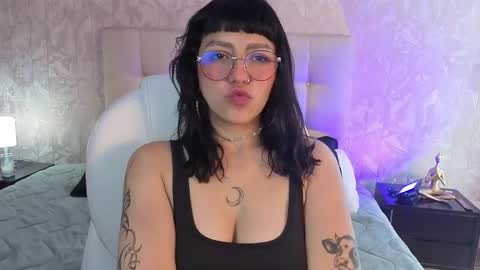Sofa  online show from May 8, 7:59 pm