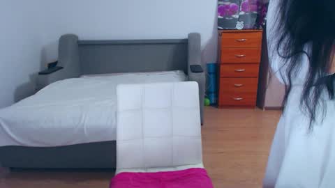 cute_jes online show from January 20, 6:10 pm