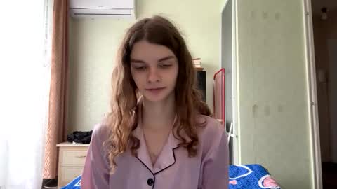 cute_kitte online show from October 8, 6:18 am