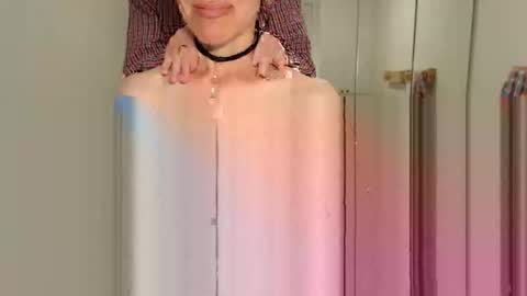 cute_lion_ online show from May 14, 6:36 pm