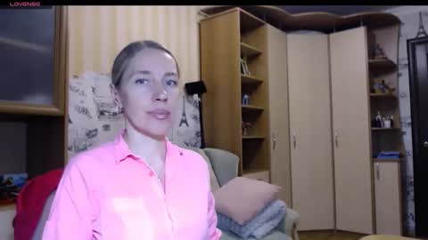 cute_lion_ online show from December 5, 5:47 pm