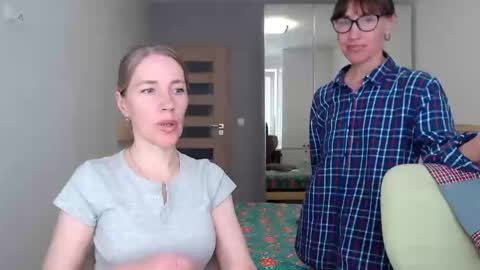 cute_lion_ online show from May 26, 3:33 pm
