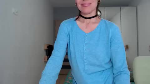 cute_lion_ online show from May 16, 12:37 pm
