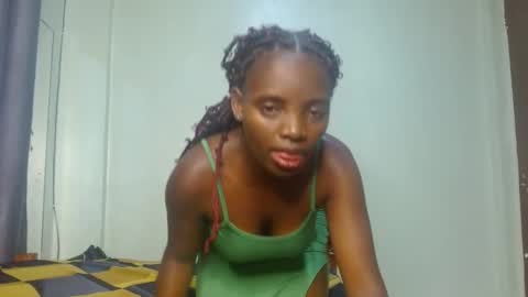 cute_lorna online show from April 11, 8:29 am