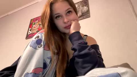 cute_shy00 online show from November 11, 2:03 pm