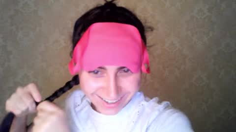 cute_strawberry_ online show from November 10, 8:26 pm