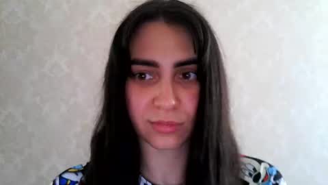 cute_strawberry_ online show from October 10, 9:03 am