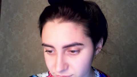 cute_strawberry_ online show from November 9, 8:05 pm