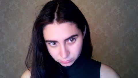 cute_strawberry_ online show from November 16, 3:12 pm