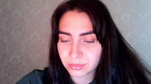 cute_strawberry_ online show from November 12, 9:29 am