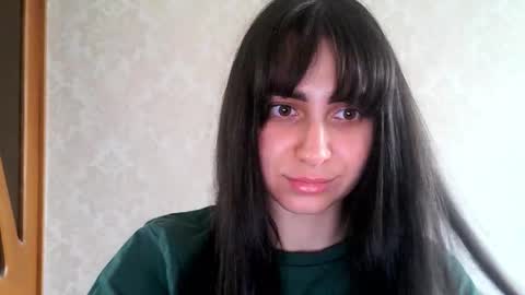 cute_strawberry_ online show from September 29, 7:02 am