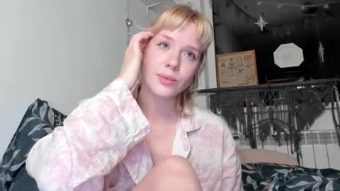 Amy online show from September 27, 3:08 pm