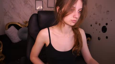 Foxy online show from May 9, 1:02 pm