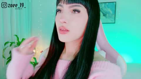 Zoe  online show from May 11, 3:08 am