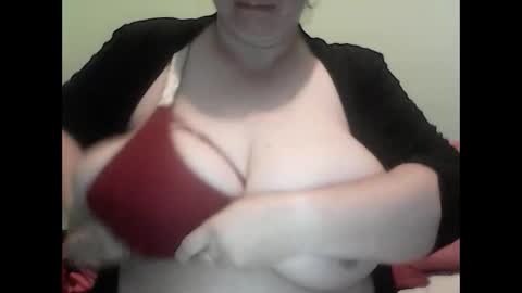 Jessy online show from May 26, 11:42 am