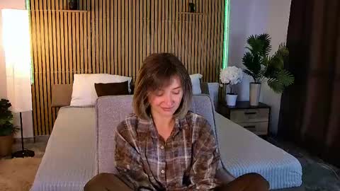 cutemirage online show from May 26, 3:22 pm