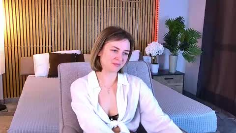 cutemirage online show from April 28, 2:43 pm