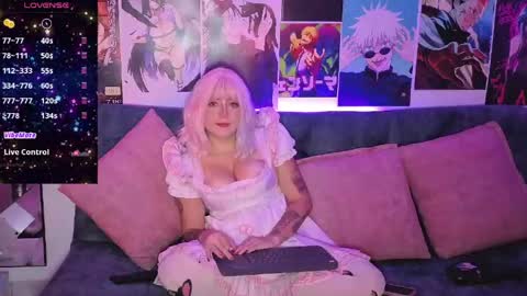 cutesarah_10 online show from April 18, 11:15 pm