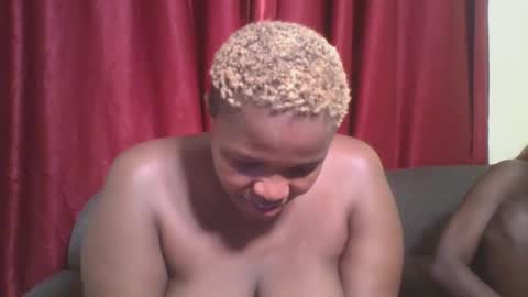 cutey_mellanin online show from February 15, 8:01 pm