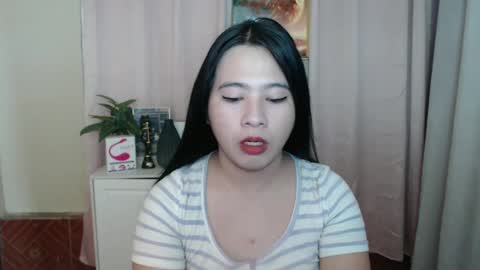 cutie_asianwoman online show from January 14, 1:36 am