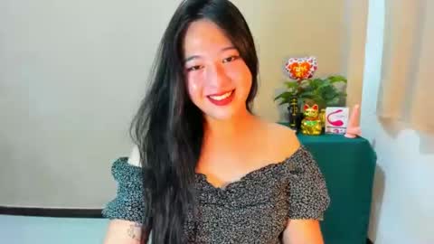 cutie_asianwoman online show from September 30, 8:20 am